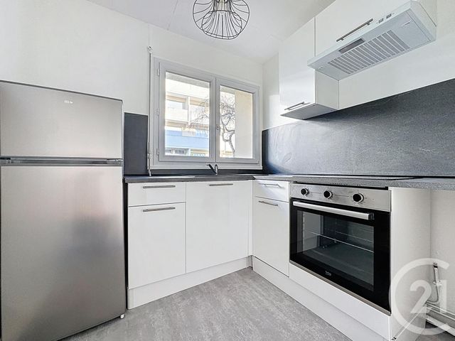 Appartement F2 &agrave; louer - 2 pi&egrave;ces - 47,30 m2 - St Fargeau Ponthierry - 77 - ILE-DE-FRANCE