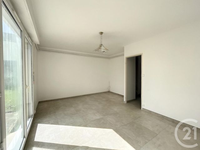 Maison &agrave; louer - 4 pi&egrave;ces - 77,70 m2 - Boissise Le Roi - 77 - ILE-DE-FRANCE