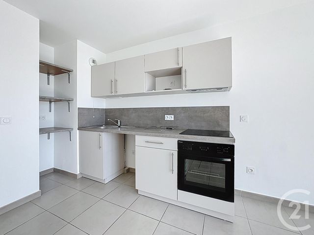 Appartement F3 &agrave; louer - 3 pi&egrave;ces - 56,25 m2 - Vaux Le Penil - 77 - ILE-DE-FRANCE