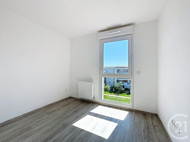 Appartement F3 &agrave; louer - 3 pi&egrave;ces - 56,25 m2 - Vaux Le Penil - 77 - ILE-DE-FRANCE