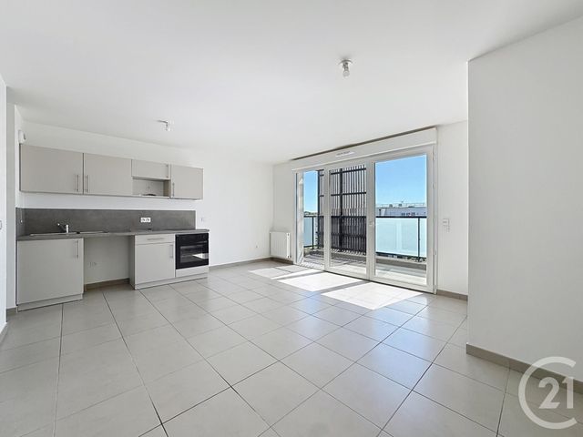 Appartement F3 &agrave; louer - 3 pi&egrave;ces - 56,25 m2 - Vaux Le Penil - 77 - ILE-DE-FRANCE