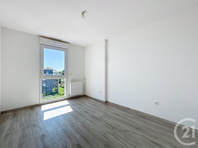 Appartement F3 &agrave; louer - 3 pi&egrave;ces - 56,25 m2 - Vaux Le Penil - 77 - ILE-DE-FRANCE