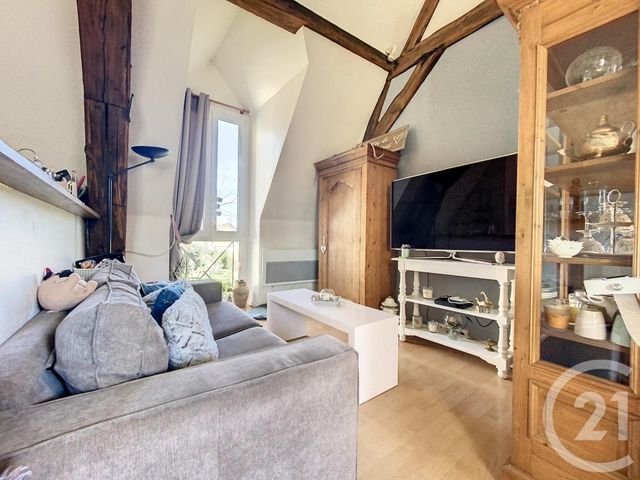 Appartement F3 &agrave; louer - 3 pi&egrave;ces - 69,27 m2 - Crisenoy - 77 - ILE-DE-FRANCE