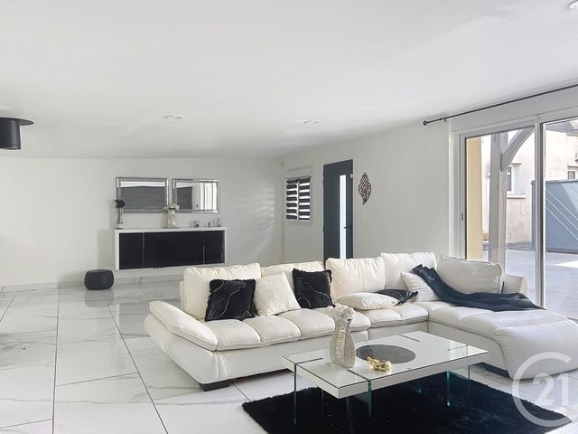 Maison &agrave; louer - 4 pi&egrave;ces - 91,04 m2 - Pringy - 77 - ILE-DE-FRANCE