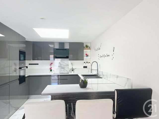 Maison &agrave; louer - 4 pi&egrave;ces - 91,04 m2 - Pringy - 77 - ILE-DE-FRANCE