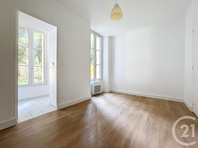 Appartement F3 &agrave; louer - 3 pi&egrave;ces - 52,28 m2 - Melun - 77 - ILE-DE-FRANCE