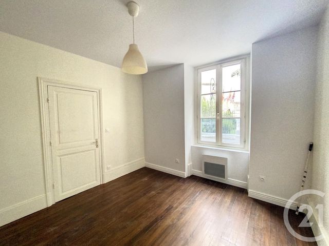 Appartement F3 &agrave; louer - 3 pi&egrave;ces - 52,28 m2 - Melun - 77 - ILE-DE-FRANCE