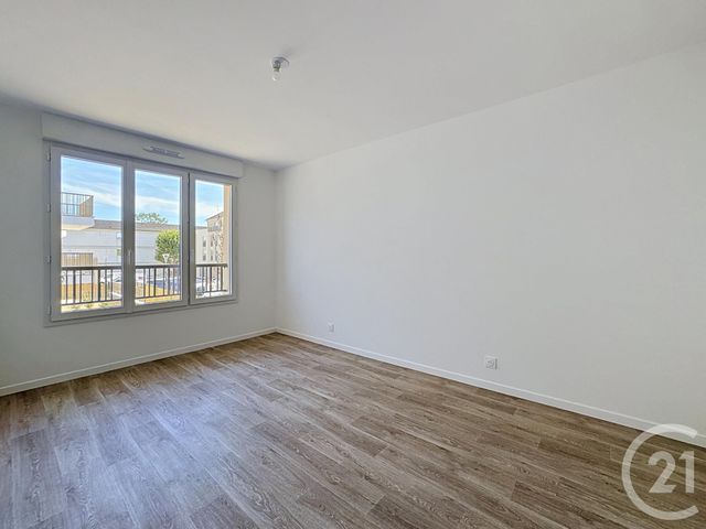 Maison &agrave; louer - 4 pi&egrave;ces - 91,80 m2 - St Fargeau Ponthierry - 77 - ILE-DE-FRANCE