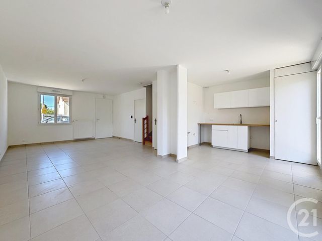 Maison &agrave; louer - 4 pi&egrave;ces - 91,80 m2 - St Fargeau Ponthierry - 77 - ILE-DE-FRANCE