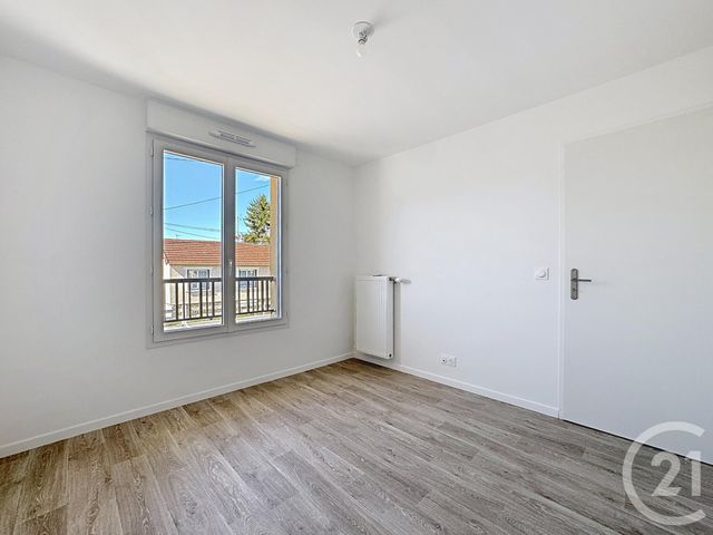 Maison &agrave; louer - 4 pi&egrave;ces - 91,80 m2 - St Fargeau Ponthierry - 77 - ILE-DE-FRANCE