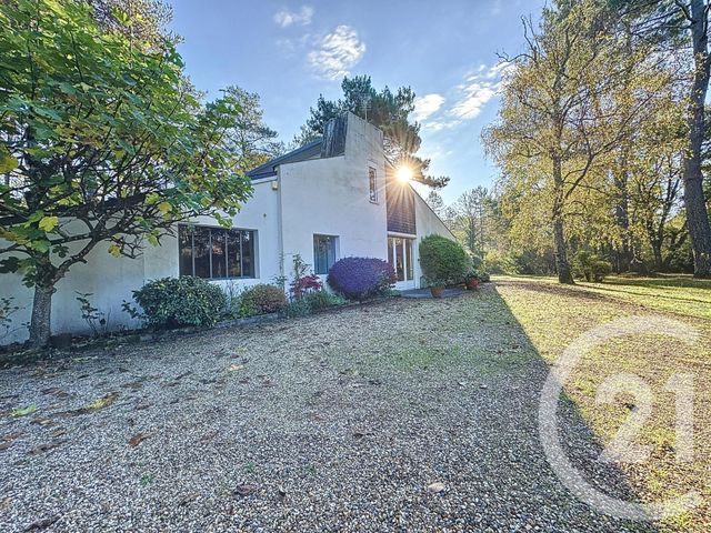 Maison à vendre - 5 pièces - 174 m2 - Yvoy Le Marron - 41 - CENTRE