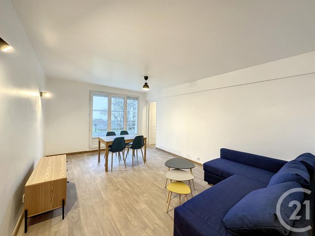 Appartement Chambre &agrave; louer - 1 pi&egrave;ce - 10 m2 - Orleans - 45 - CENTRE