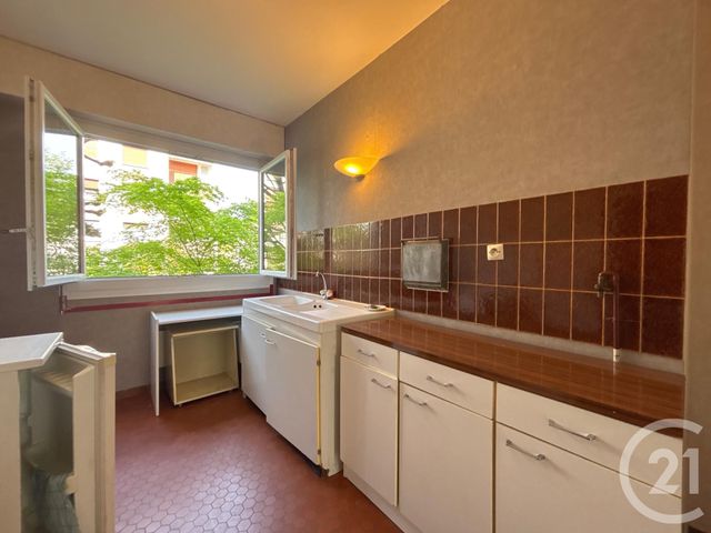 Appartement Local &agrave; louer - 2 pi&egrave;ces - 63,36 m2 - Olivet - 45 - CENTRE