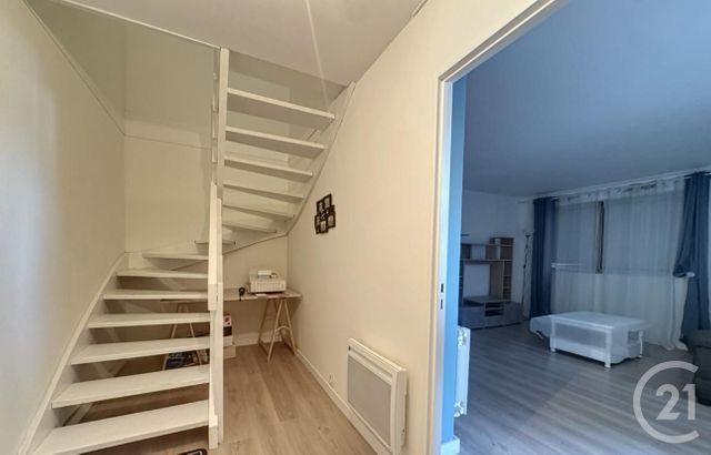 Appartement T2 &agrave; louer - 2 pi&egrave;ces - 60,61 m2 - Olivet - 45 - CENTRE