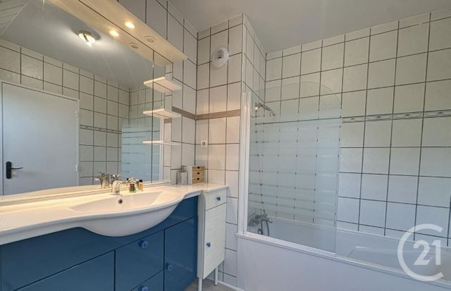 Appartement T2 &agrave; louer - 2 pi&egrave;ces - 60,61 m2 - Olivet - 45 - CENTRE