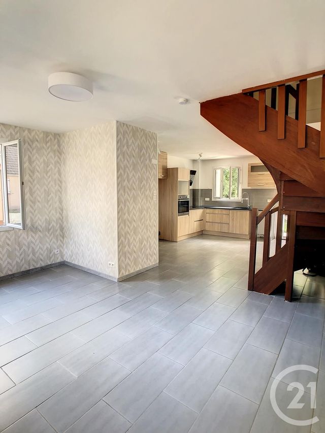 Maison &agrave; louer - 4 pi&egrave;ces - 84 m2 - Menestreau En Villette - 45 - CENTRE