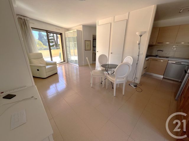Appartement F2 à vendre - 2 pièces - 46 m2 - Menton - 06 - PROVENCE-ALPES-COTE-D-AZUR