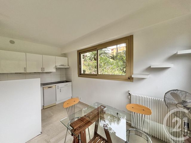 Appartement F1 &agrave; louer - 1 pi&egrave;ce - 33,35 m2 - Roquebrune Cap Martin - 06 - PROVENCE-ALPES-COTE-D-AZUR