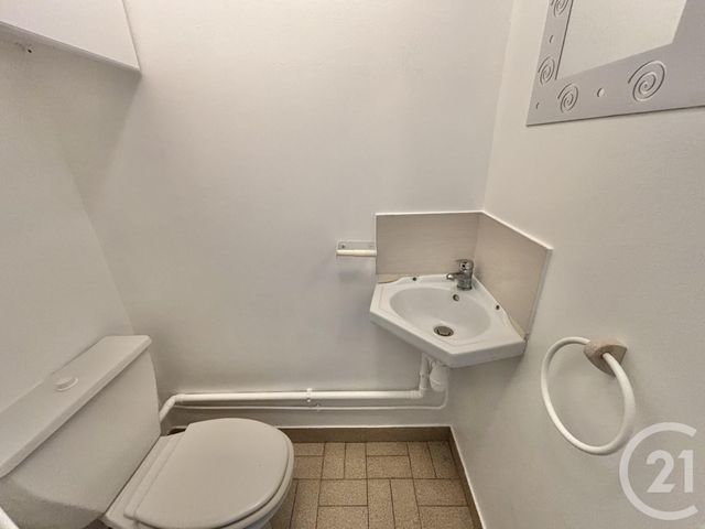 Appartement F1 &agrave; louer - 1 pi&egrave;ce - 33,35 m2 - Roquebrune Cap Martin - 06 - PROVENCE-ALPES-COTE-D-AZUR