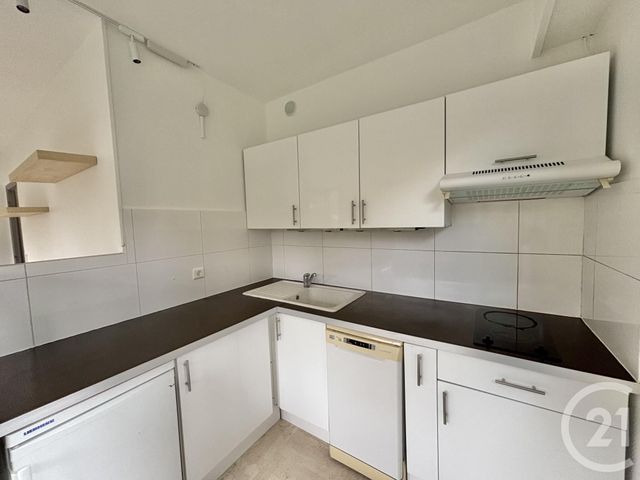 Appartement F1 &agrave; louer - 1 pi&egrave;ce - 33,35 m2 - Roquebrune Cap Martin - 06 - PROVENCE-ALPES-COTE-D-AZUR