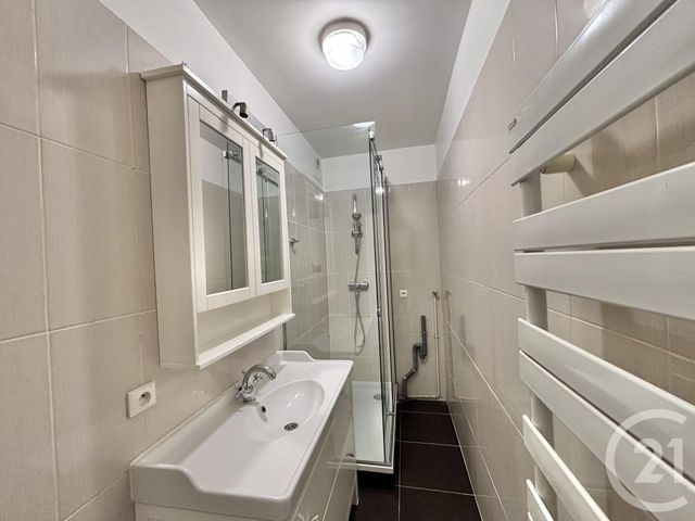 Appartement F1 &agrave; louer - 1 pi&egrave;ce - 33,35 m2 - Roquebrune Cap Martin - 06 - PROVENCE-ALPES-COTE-D-AZUR