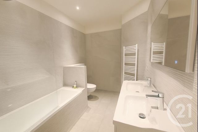 Appartement F6 à louer - 6 pièces - 154,89 m2 - Nice - 06 - PROVENCE-ALPES-COTE-D-AZUR