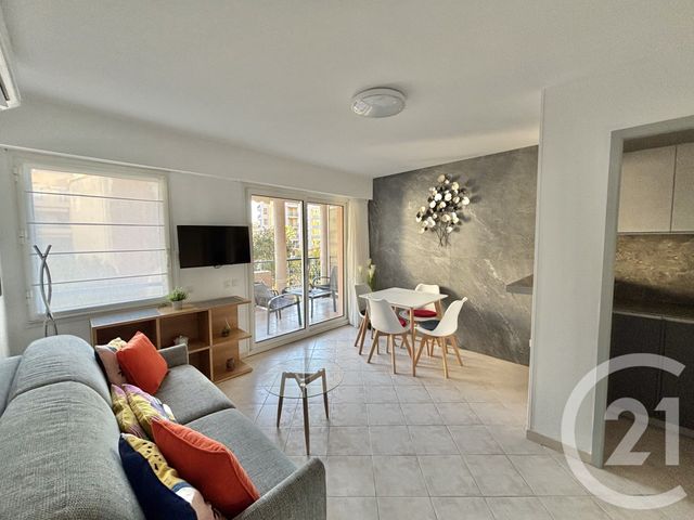 Appartement F2 &agrave; louer - 2 pi&egrave;ces - 33,75 m2 - Menton - 06 - PROVENCE-ALPES-COTE-D-AZUR