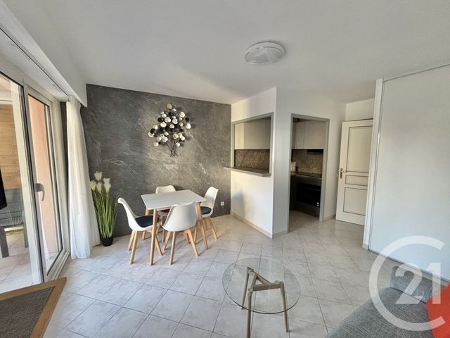 Appartement F2 &agrave; louer - 2 pi&egrave;ces - 33,75 m2 - Menton - 06 - PROVENCE-ALPES-COTE-D-AZUR
