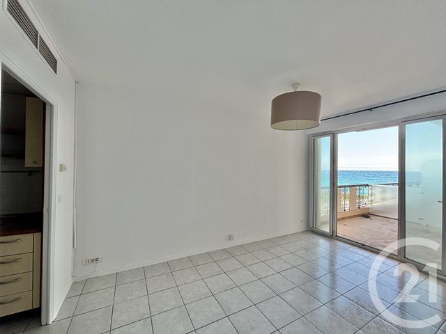 Appartement F3 &agrave; louer - 3 pi&egrave;ces - 60,64 m2 - Menton - 06 - PROVENCE-ALPES-COTE-D-AZUR