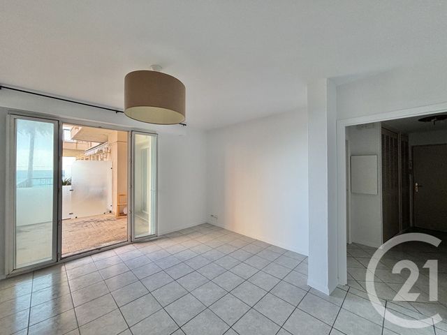 Appartement F3 &agrave; louer - 3 pi&egrave;ces - 60,64 m2 - Menton - 06 - PROVENCE-ALPES-COTE-D-AZUR