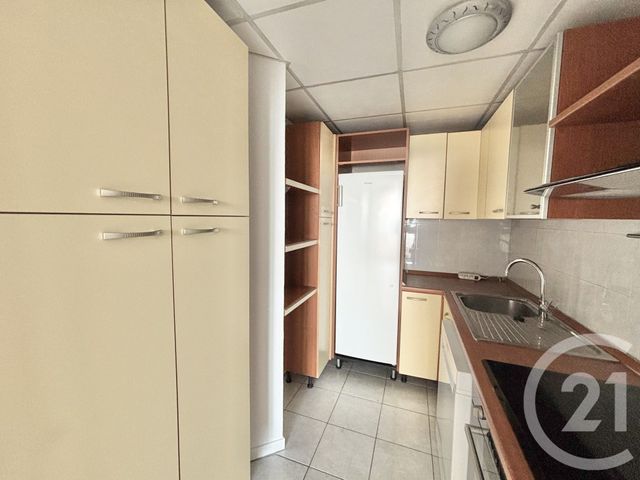 Appartement F3 &agrave; louer - 3 pi&egrave;ces - 60,64 m2 - Menton - 06 - PROVENCE-ALPES-COTE-D-AZUR