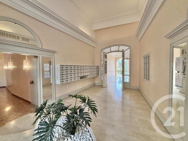 Appartement F3 &agrave; louer - 3 pi&egrave;ces - 71,03 m2 - Menton - 06 - PROVENCE-ALPES-COTE-D-AZUR