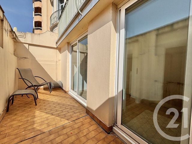 Appartement F3 &agrave; louer - 3 pi&egrave;ces - 71,03 m2 - Menton - 06 - PROVENCE-ALPES-COTE-D-AZUR