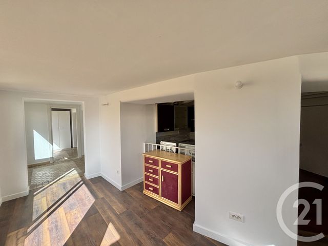 Appartement F3 &agrave; louer - 3 pi&egrave;ces - 71,03 m2 - Menton - 06 - PROVENCE-ALPES-COTE-D-AZUR