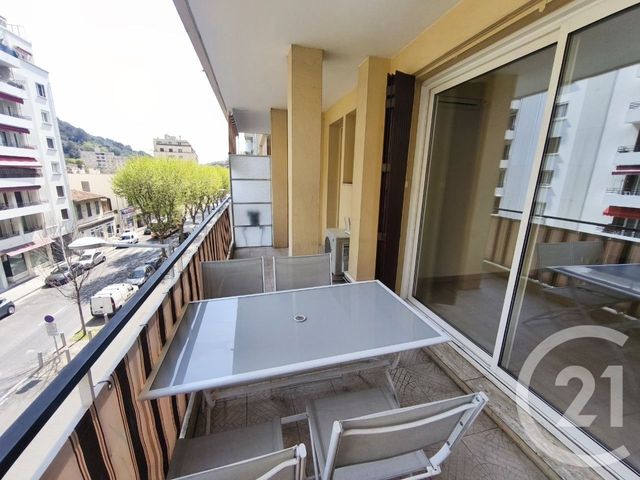 Appartement F2 &agrave; louer - 2 pi&egrave;ces - 46,90 m2 - Nice - 06 - PROVENCE-ALPES-COTE-D-AZUR