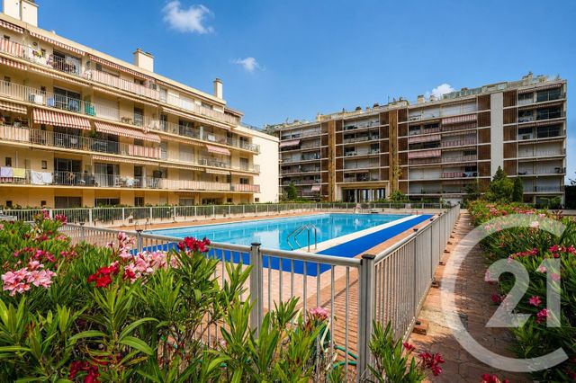 Appartement F3 &agrave; vendre - 3 pi&egrave;ces - 70 m2 - Roquebrune Cap Martin - 06 - PROVENCE-ALPES-COTE-D-AZUR