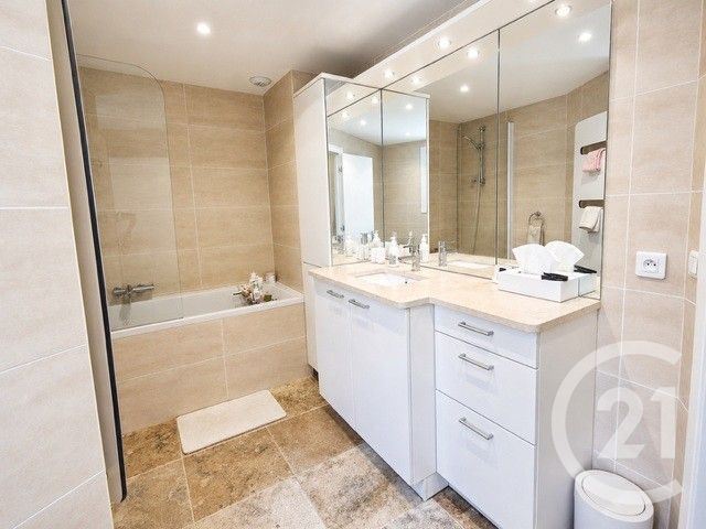 Appartement F3 &agrave; vendre - 3 pi&egrave;ces - 95 m2 - Roquebrune Cap Martin - 06 - PROVENCE-ALPES-COTE-D-AZUR
