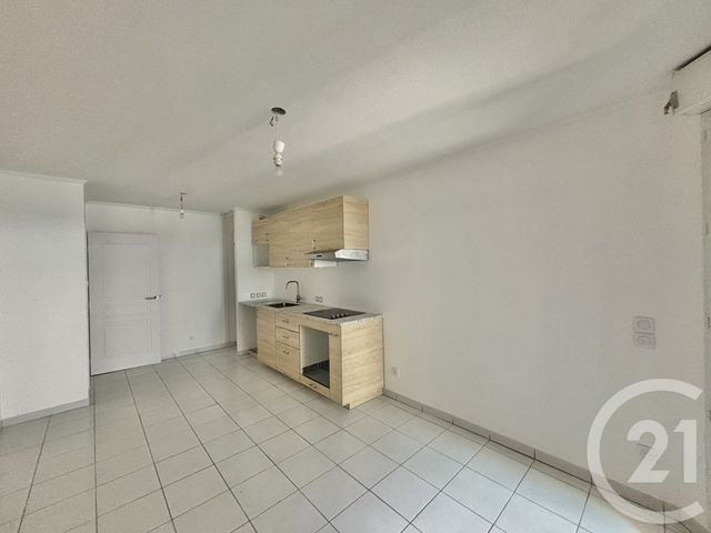 Appartement F2 &agrave; louer - 2 pi&egrave;ces - 36,89 m2 - Roquebrune Cap Martin - 06 - PROVENCE-ALPES-COTE-D-AZUR