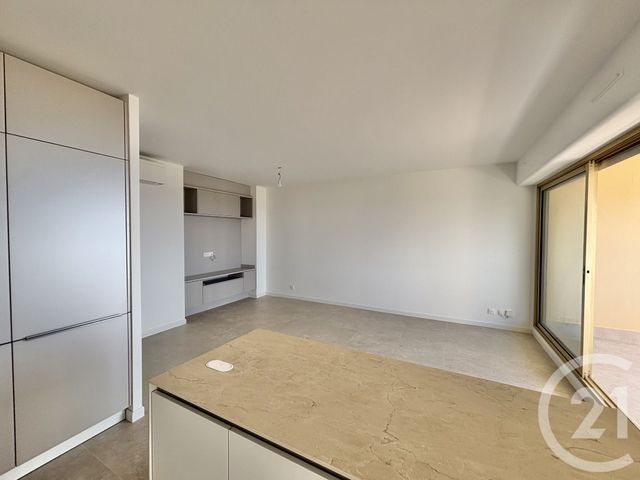 Appartement F3 &agrave; louer - 3 pi&egrave;ces - 70,22 m2 - Roquebrune Cap Martin - 06 - PROVENCE-ALPES-COTE-D-AZUR