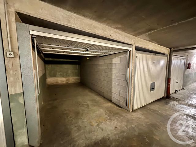 Parking &agrave; louer - 12 m2 - Roquebrune Cap Martin - 06 - PROVENCE-ALPES-COTE-D-AZUR
