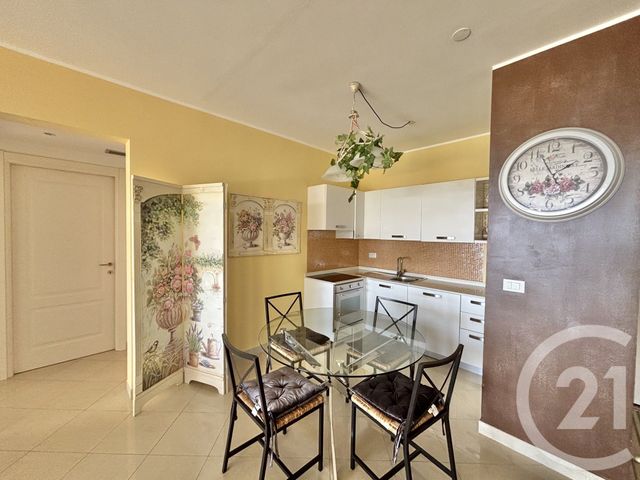 Appartement F3 &agrave; louer - 2 pi&egrave;ces - 58,50 m2 - Roquebrune Cap Martin - 06 - PROVENCE-ALPES-COTE-D-AZUR