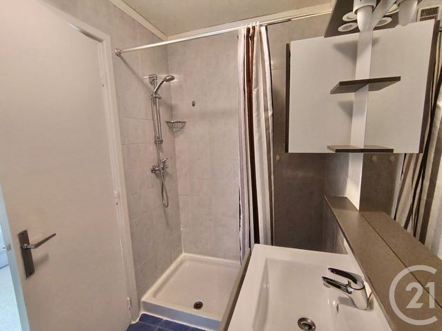 Appartement F1 &agrave; louer - 1 pi&egrave;ce - 26,34 m2 - Roquebrune Cap Martin - 06 - PROVENCE-ALPES-COTE-D-AZUR