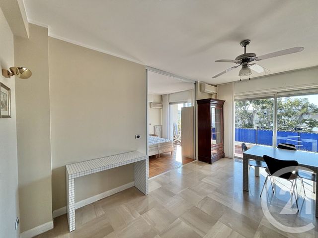 Appartement F3 &agrave; louer - 3 pi&egrave;ces - 71,77 m2 - Menton - 06 - PROVENCE-ALPES-COTE-D-AZUR