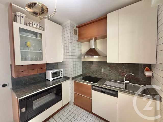 Appartement F3 &agrave; louer - 3 pi&egrave;ces - 71,77 m2 - Menton - 06 - PROVENCE-ALPES-COTE-D-AZUR