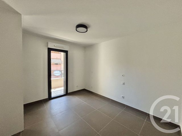 Appartement F3 &agrave; louer - 3 pi&egrave;ces - 55,21 m2 - Roquebrune Cap Martin - 06 - PROVENCE-ALPES-COTE-D-AZUR