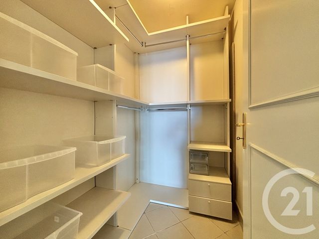 Appartement F2 &agrave; louer - 2 pi&egrave;ces - 57,04 m2 - Beausoleil - 06 - PROVENCE-ALPES-COTE-D-AZUR