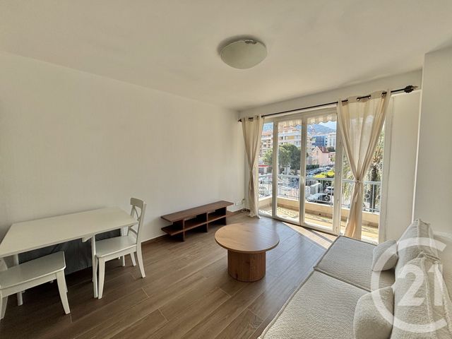 Appartement F2 &agrave; louer - 2 pi&egrave;ces - 31,38 m2 - Menton - 06 - PROVENCE-ALPES-COTE-D-AZUR
