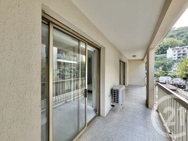 Appartement F2 &agrave; louer - 2 pi&egrave;ces - 54,38 m2 - Menton - 06 - PROVENCE-ALPES-COTE-D-AZUR
