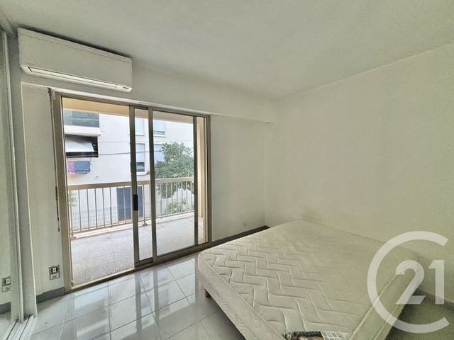 Appartement F2 &agrave; louer - 2 pi&egrave;ces - 54,38 m2 - Menton - 06 - PROVENCE-ALPES-COTE-D-AZUR