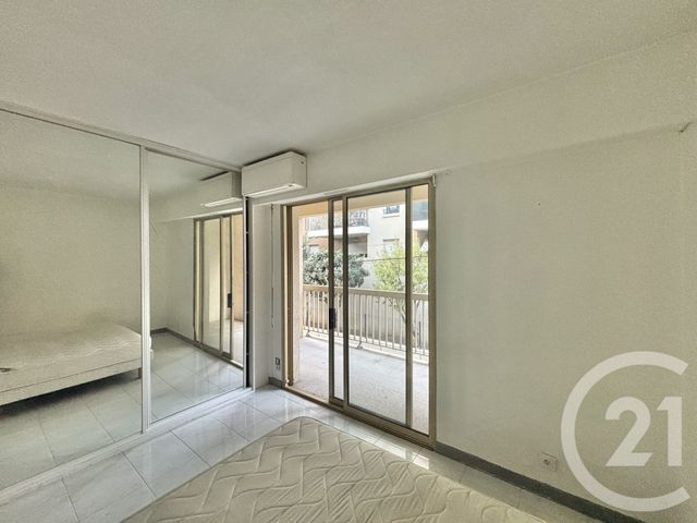 Appartement F2 &agrave; louer - 2 pi&egrave;ces - 54,38 m2 - Menton - 06 - PROVENCE-ALPES-COTE-D-AZUR